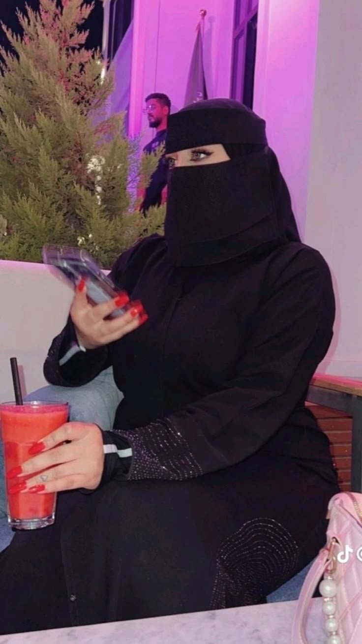 بحضني ادفيك